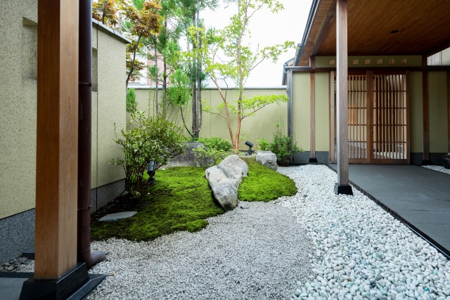 岡山市の外構リフォーム｜防犯砂利・砕石敷きで防犯対策も強化（令和建設）