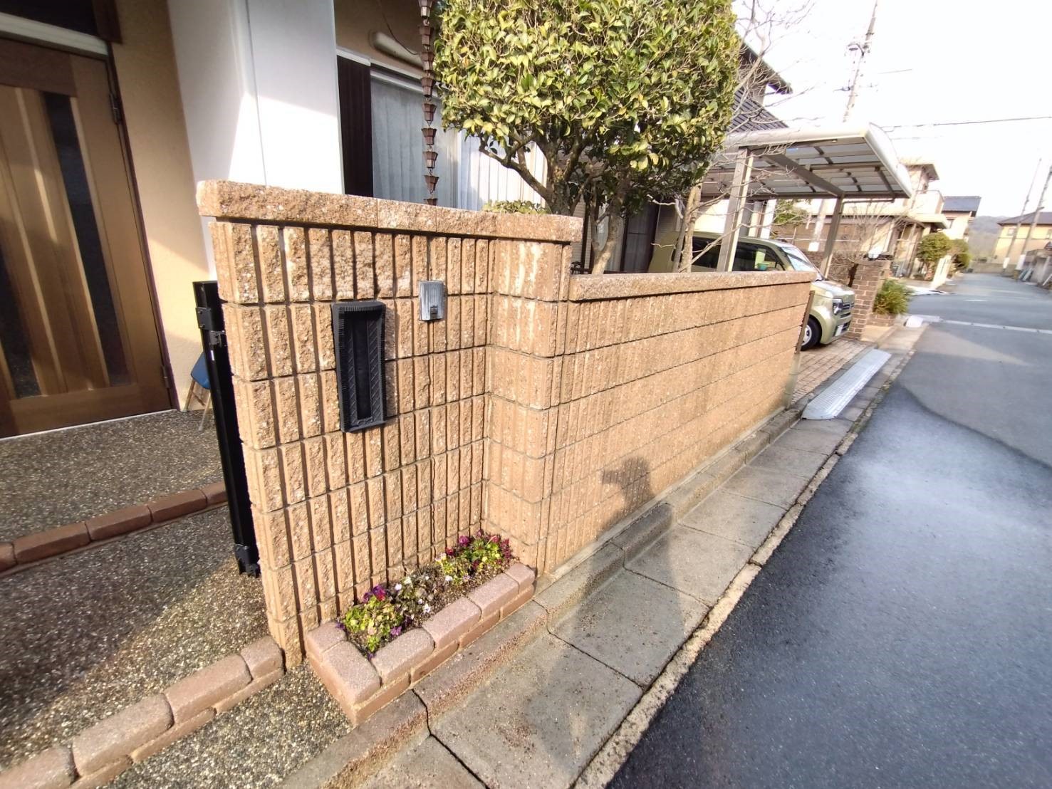 岡山の駐車場と外構の高圧洗浄作業